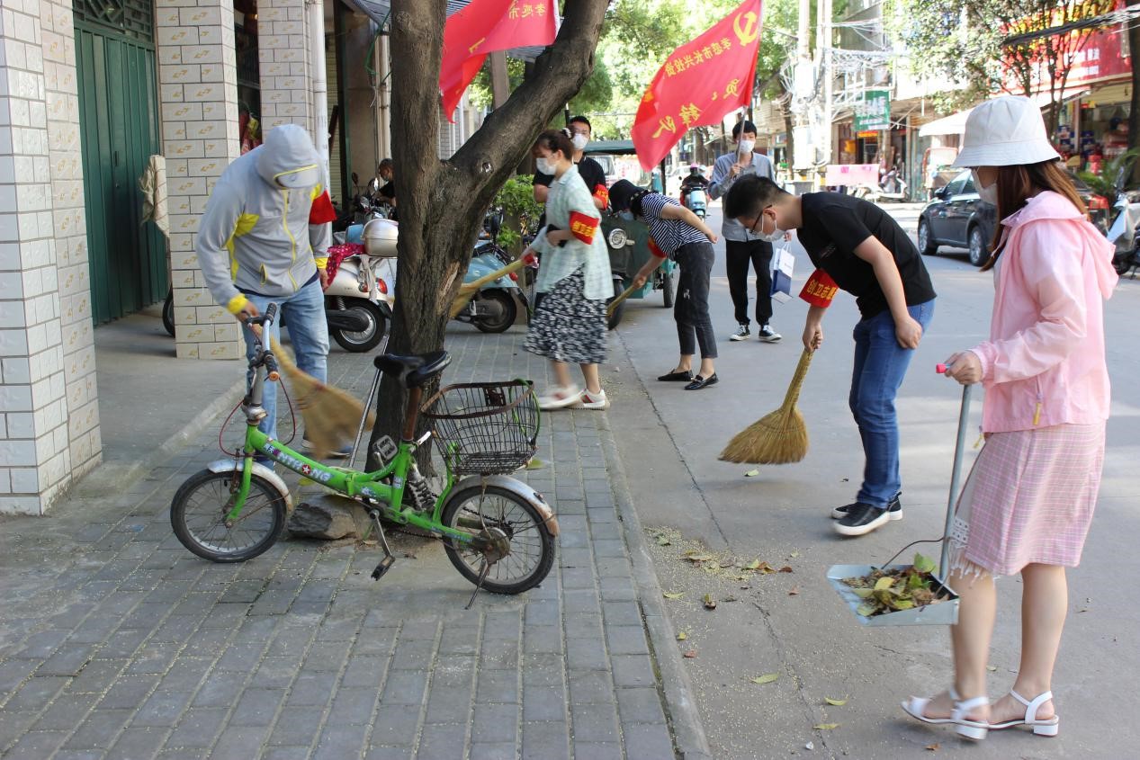 长兴公司开展环境卫生大扫除活动-1.jpg